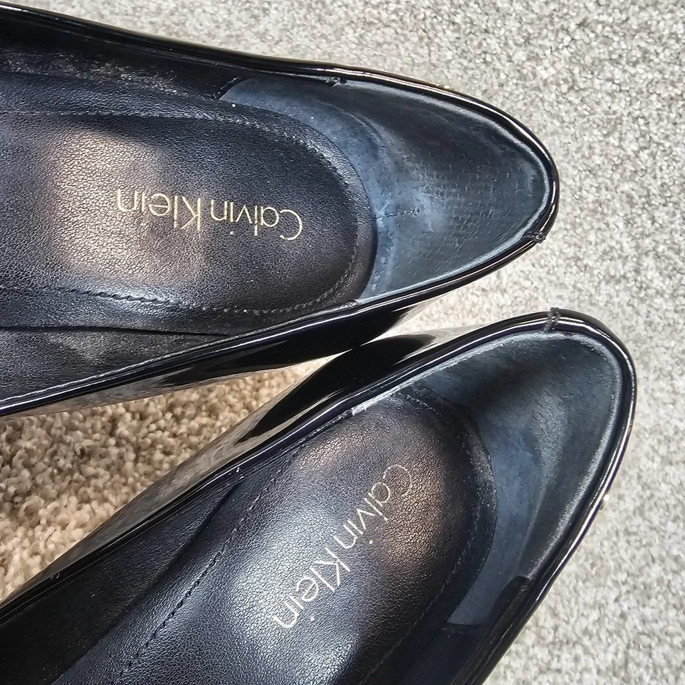 Calvin Klein Brady Patent Black Pointed‎ Toe Stiletto Pumps Women's Size 8M
